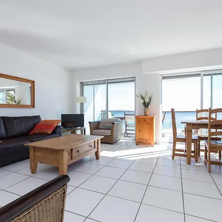 Bright Two Bedroomed On The In With Huge Terrace With Fabulous Sea Views - 2001 * Cannes