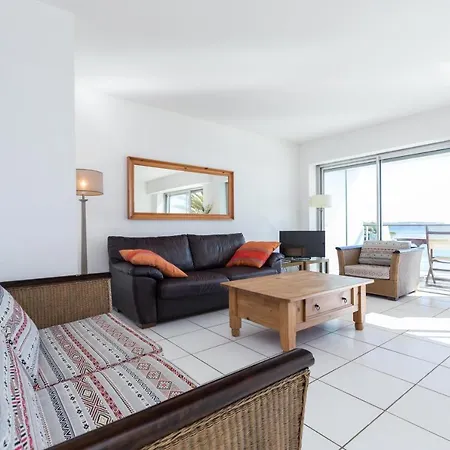 Appartement Bright Two Bedroomed On The In With Huge Terrace With Fabulous Sea Views - 2001