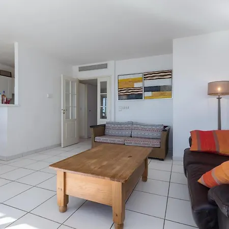 Bright Two Bedroomed On The In With Huge Terrace With Fabulous Sea Views - 2001 Appartamento