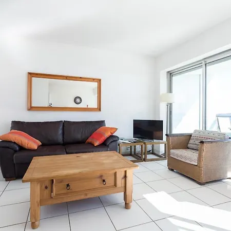 Bright Two Bedroomed On The In With Huge Terrace With Fabulous Sea Views - 2001 *